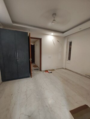Room in 2 BHK Builder Floor at Kalkaji – for Rent