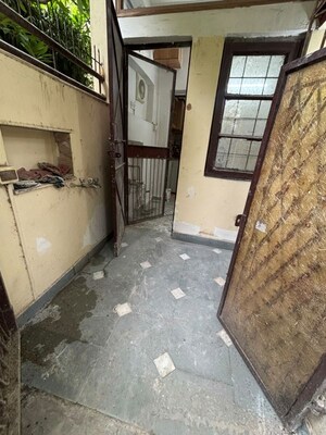 Balcony in 2 BHK Builder Floor at Saket – for Rent