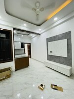 1 BHK + Servant Room 570 Sq.Ft. Builder Floor in Sector 73