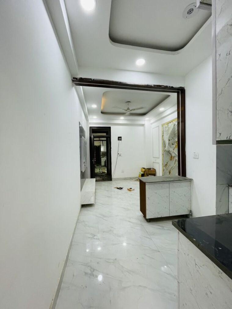 Room, sector 73 1 Bedroom 570 Sq.Ft. Builder Floor In Sector 73 Noida 10601246