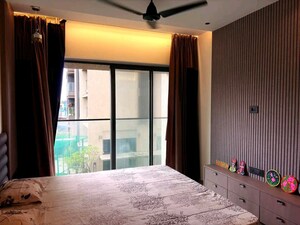 Room in 2 BHK Apartment at Aakash Ganga CHS, Nalasopara West – for Sale