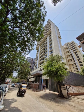 5 BHK + Extra Room 2450 Sq.Ft. Apartment in Mirchandani Triton