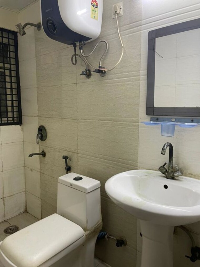 Bathroom, supertech-cape-town 2.5 Bedroom 1150 Sq.Ft. Apartment In Sector 74 Noida 10601281