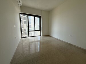Room in 4 BHK Apartment at Piramal Mahalaxmi, Mahalaxmi – for Rent