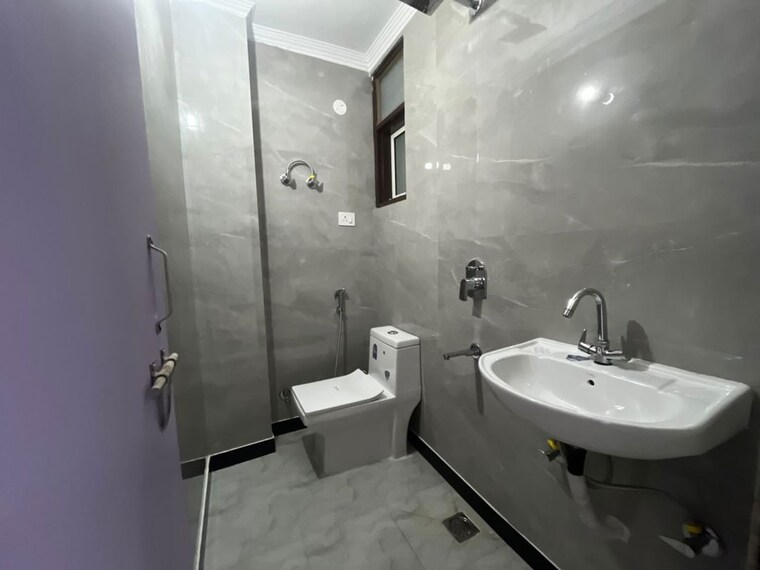 Bathroom, saket 1 Bedroom 600 Sq.Ft. Apartment In Saket Delhi 10601283