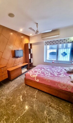 Bedroom in 4 BHK Apartment at Paradigm Green Acrres, Bandra West – for Rent
