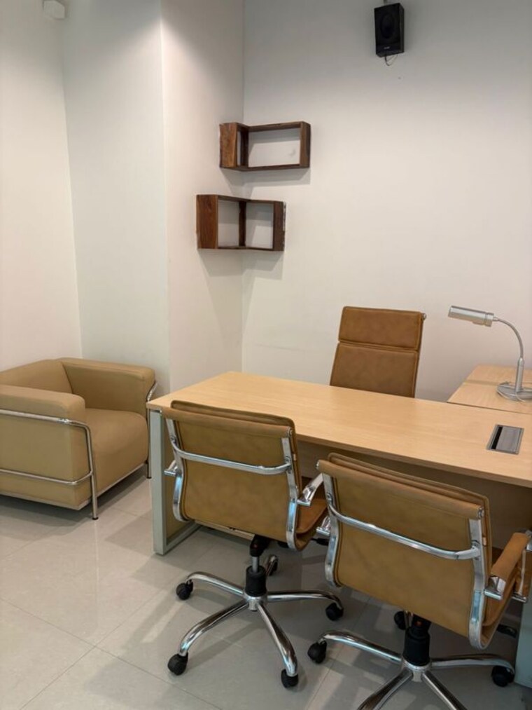 Team Area, supertech-supernova-astralis Commercial Office Space 1650 Sq.Ft. In Sector 94 Noida 10601296