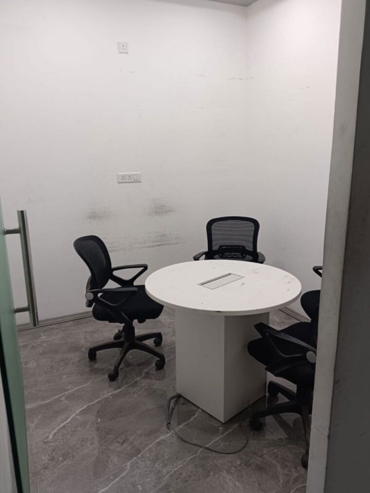 Team Area, ats-bouquet Commercial Office Space 805 Sq.Ft. In Sector 132 Noida 10601304
