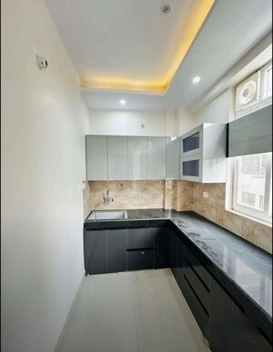 Kitchen in 3 BHK Apartment at Experion Capital, Gomti Nagar – for Rent