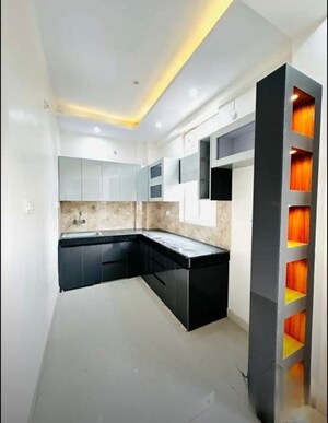 Kitchen in 3 BHK Apartment at Experion Capital, Gomti Nagar – for Rent