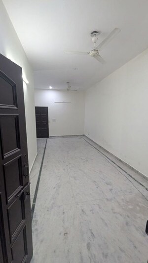 Room in 2 BHK Builder Floor at Sector 23a – for Rent