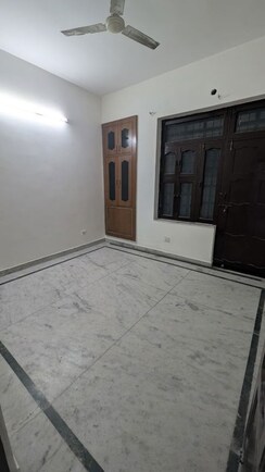 2 BHK Builder Floor For Rent in Sector 23A
