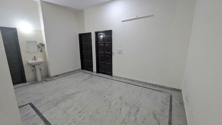 Room, sector 23a 2 Bedroom 1200 Sq.Ft. Builder Floor In Sector 23a Gurgaon 10601329