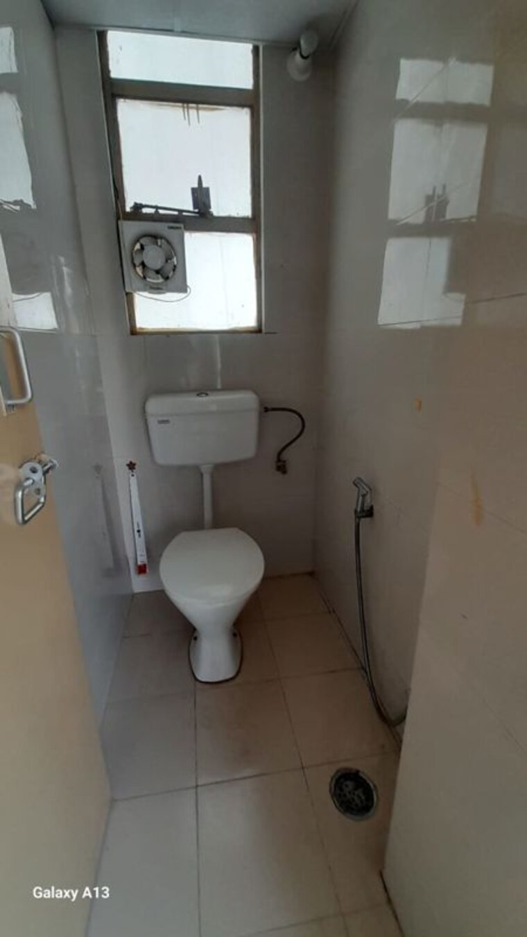 Bathroom, lotus-homz 1 Bedroom 336 Sq.Ft. Builder Floor In Sector 111 Gurgaon 10601334