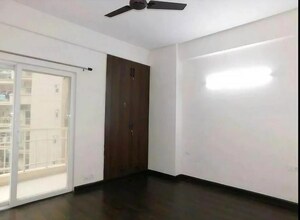 Room in 3 BHK Apartment at Sunworld Vanalika, Sector 107 – for Rent