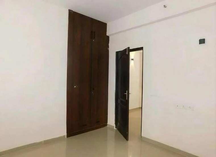 Room, sunworld-vanalika 3 Bedroom 1730 Sq.Ft. Apartment In Sector 107 Noida 10601335