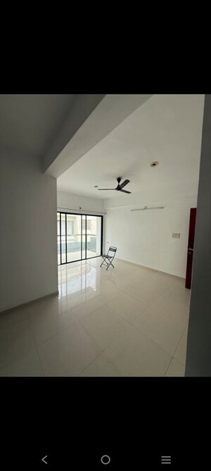 Room in 2 BHK Apartment at Sangath Sangath 2, Motera – for Rent