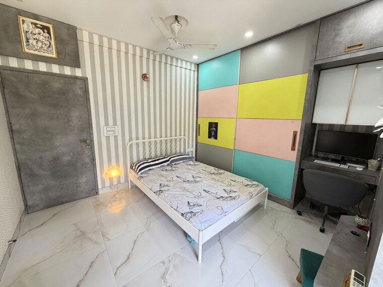 Bedroom, tarapore-gardens 3.5 Bedroom 1200 Sq.Ft. Apartment In Andheri West Mumbai 10601398