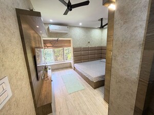 Bathroom in 3.5 BHK Apartment at Tarapore Gardens, Andheri West – for Rent