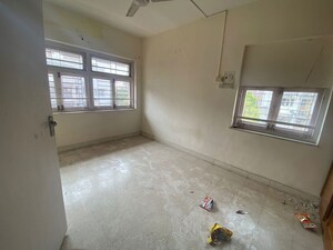 Room in 2 BHK Apartment at Raj Mandir CHS, Andheri West – for Rent