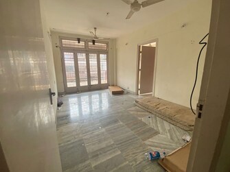 2 BHK Apartment For Rent in Raj Mandir CHS in Andheri West, Mumbai