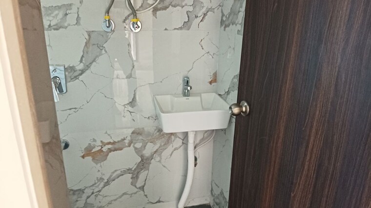 Bathroom, neha-heena-presidency 2 Bedroom 723 Sq.Ft. Apartment In Mira Road Thane 10601406