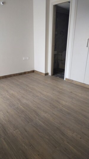 Room in 3.5 BHK Apartment at LR Bluemoon Homes, Raj Nagar Extension – for Sale