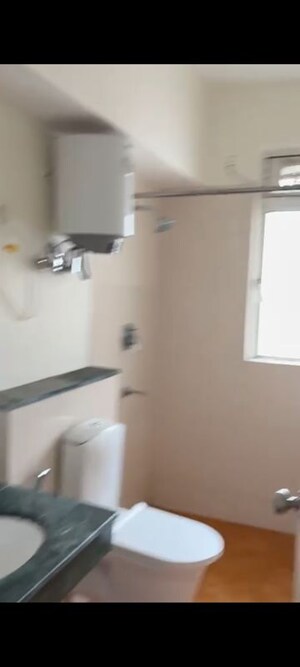 Room in 3 BHK Apartment at Jaypee Kensington Park Apartments, Sector 133 – for Rent