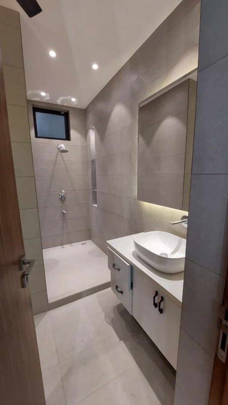 Bathroom, sector 21 3 Bedroom 1500 Sq.Ft. Builder Floor In Sector 21 Chandigarh 10601417