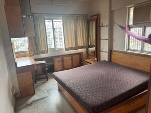 Bedroom in 1 BHK Apartment at Golden Heights Andheri West, Andheri West – for Rent