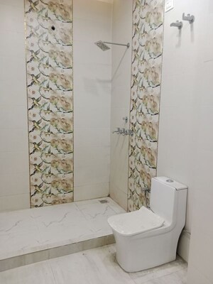 Bathroom in 1.5 BHK Builder Floor at Ansals Sushant City – for Rent