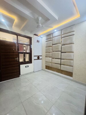 Room in 2 BHK Builder Floor at Uttam Nagar – for Sale