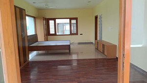 Room in 5 BHK Independent House at Jubilee Hills – for Rent