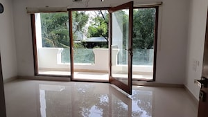 Room in 5 BHK Independent House at Jubilee Hills – for Rent
