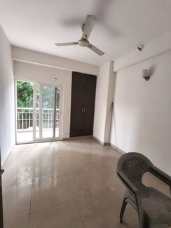 2 BHK + Study Room Apartment For Sale in Mahagun Maple