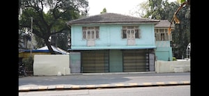  Showroom For Sale in Bandra West