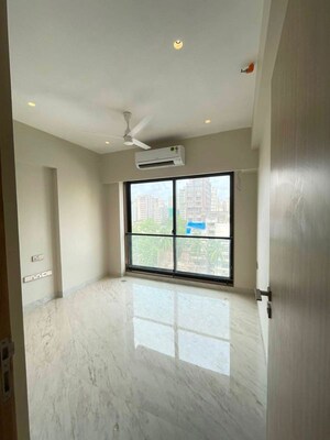 Room in 2 BHK Apartment at Aum Artha, Khar West – for Rent