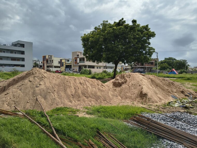 Garden, royal-city-isnapur  150 Sq.Yd. Plot In Isnapur Hyderabad 10601514