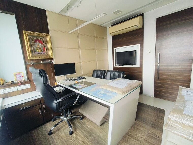 Team Area, gajra-g-square-business-park Commercial Office Space 1790 Sq.Ft. In Vashi Sector 30a Navi Mumbai 10601516