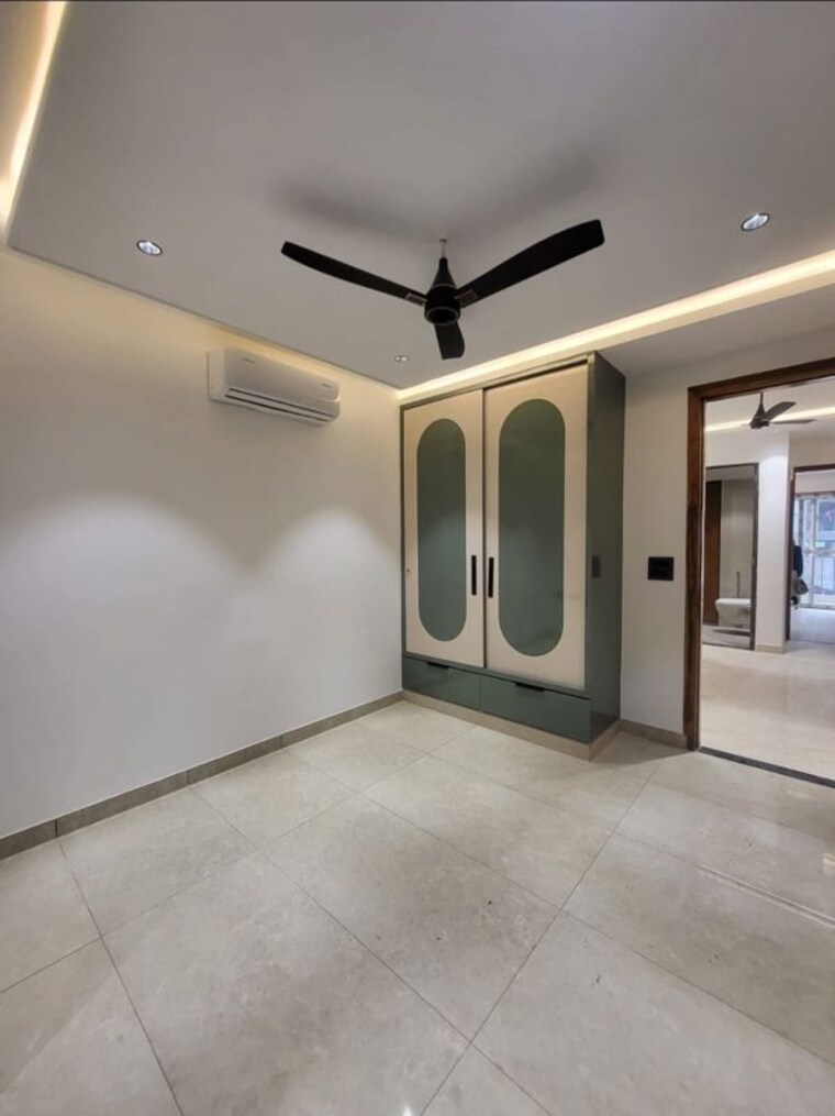 Room, green fields colony 3 Bedroom 1300 Sq.Ft. Builder Floor In Green Fields Colony Faridabad 10601528