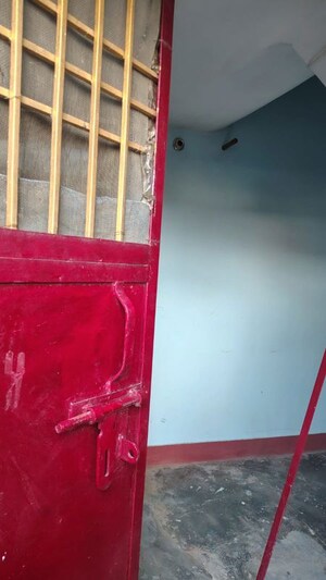 Furnished Amenities in 2 BHK Apartment at Gayatri Nagar – for Rent