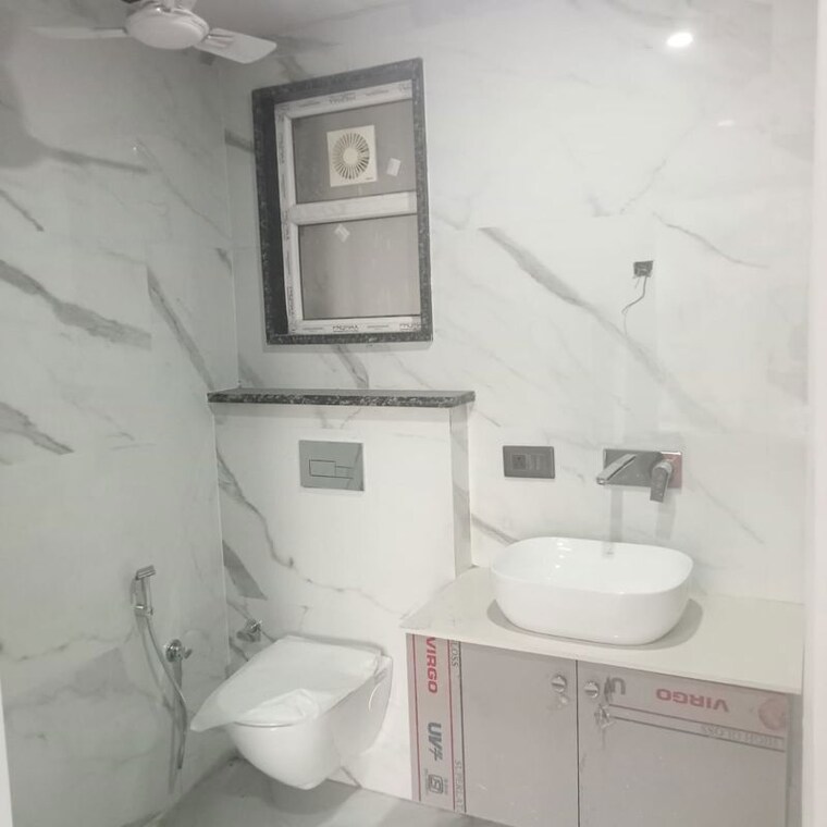 Bathroom, omaxe-royal-residency-faridabad 3 Bedroom 2350 Sq.Ft. Apartment In Sector 79 Faridabad 10601549
