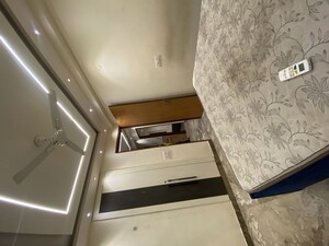 Bathroom in 3 BHK Builder Floor at Palm Residency Chhatarpur, Chattarpur – for Rent