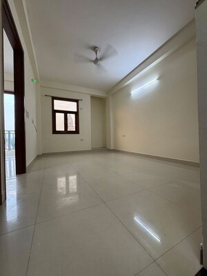 Room in 1 BHK Builder Floor at Palm Residency Chhatarpur, Chattarpur – for Rent