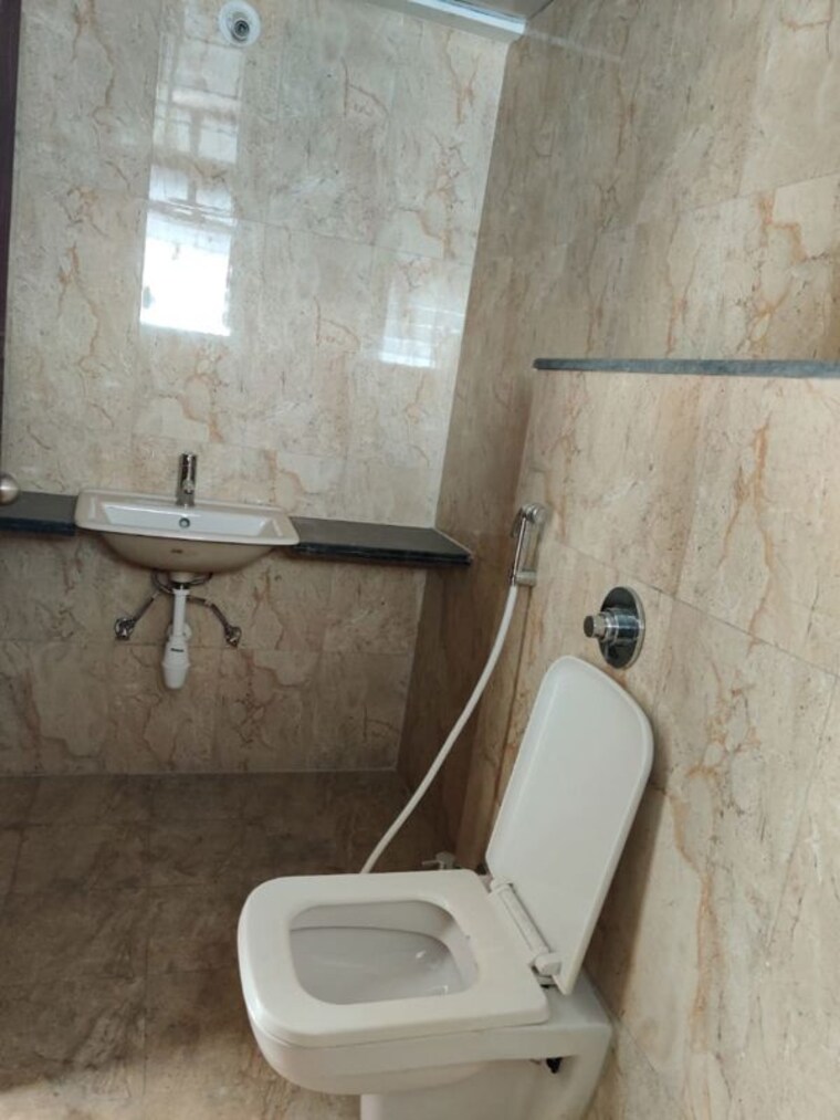 Bathroom, saa-sai-avishkar 3 Bedroom 1354 Sq.Ft. Apartment In Dhayari Pune 10601586