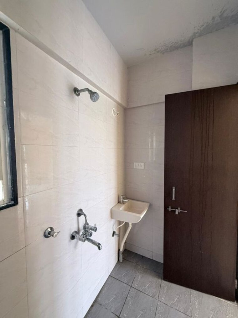 Bathroom, jms-pearl 2 Bedroom 970 Sq.Ft. Apartment In Undri Pune 10601624