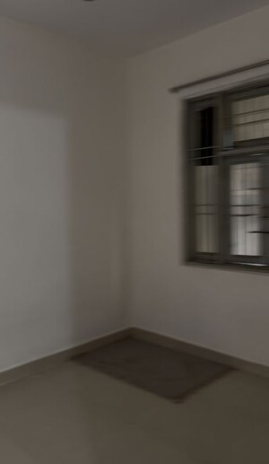 Room in 2 BHK Builder Floor at East Delhi – for Rent
