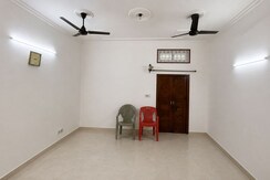 2 BHK + Prayer Room,Servant Room,Study Room Builder Floor For Rent in East Delhi