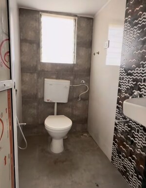 Bathroom in 1.5 BHK Apartment at Simran Heights Chembur, Chembur – for Sale