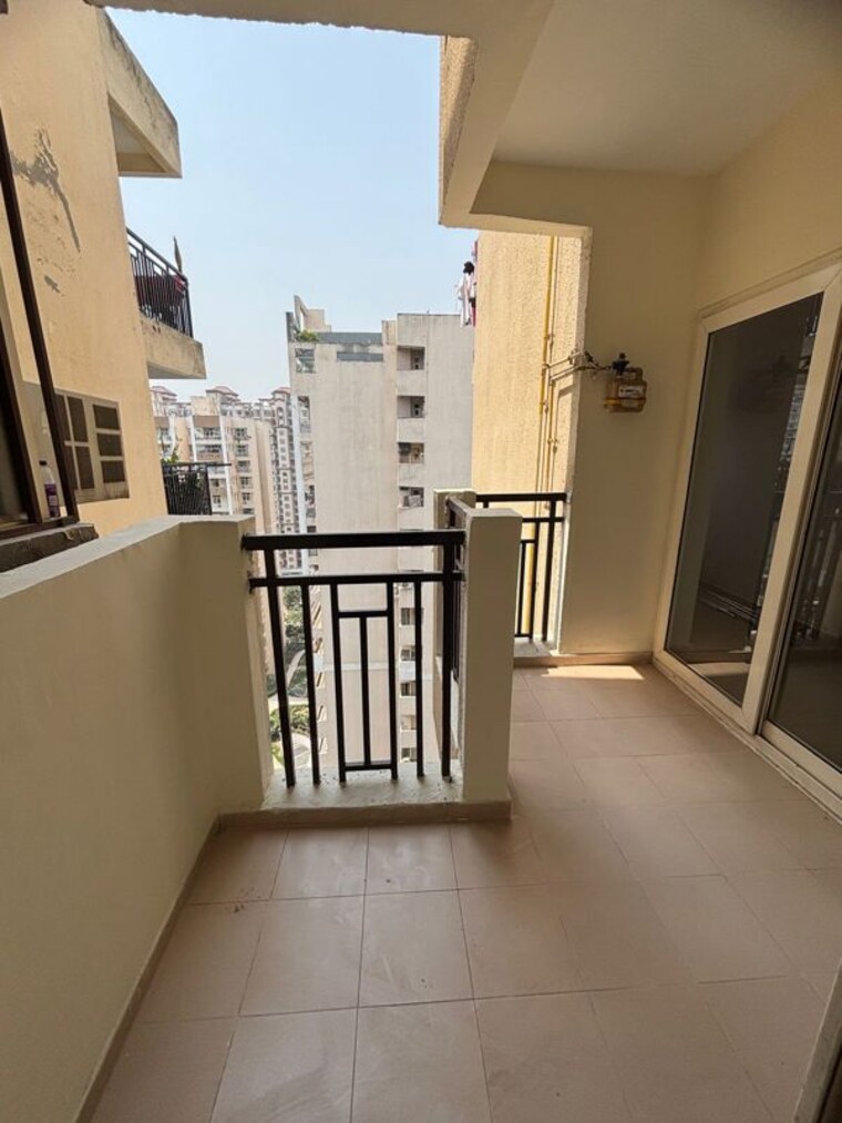 Living Room, galaxy-north-avenue-ll 2.5 Bedroom 1175 Sq.Ft. Apartment In Gaur City 2 Greater Noida 10395221